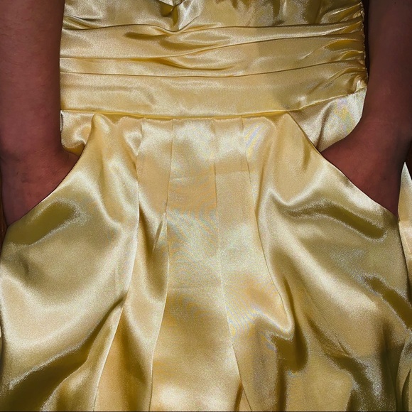 David’s Bridal Yellow Strapless Dress!  Size 2 - Picture 3 of 5